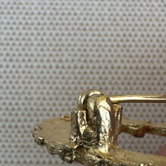 Vintage Gold-Tone Leaf & Bow Wreath Brooch Signed DuBarry F.A. 1940-1960, 1" - Picture 9 of 10